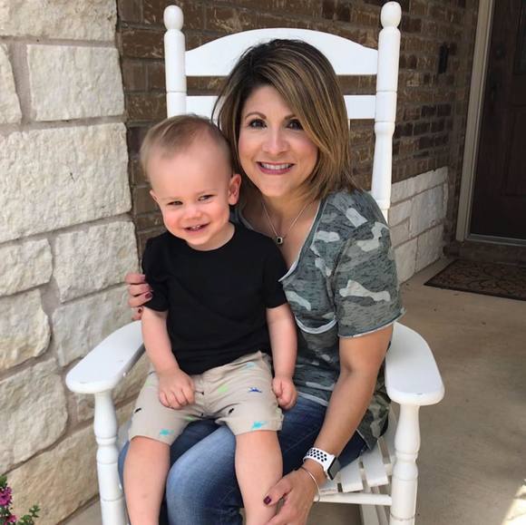 Meet your Posher, Julie - Picture 1 of 1